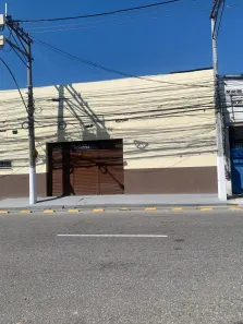 Galpão / Depósito / Armazém para alugar, 400m² no São Lourenço, Niterói