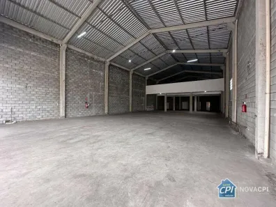 Galpão / Depósito / Armazém para alugar, 750m² no Parque São Vicente, São Vicente