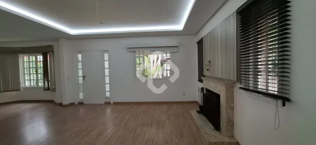 Casa de Condomínio com 4 Quartos para alugar, 180m² no Posse, Teresópolis