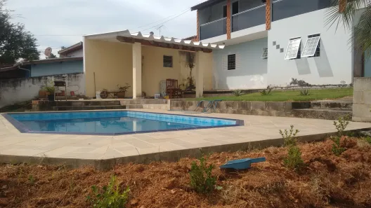 Sobrado com 3 Quartos à venda, 200m² no Parque Florianópolis, Jaguariúna