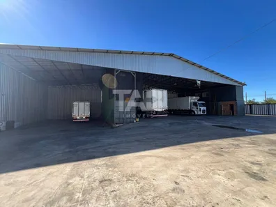 Loja / Salão / Ponto Comercial à venda, 600m² no Espinheiros, Itajaí