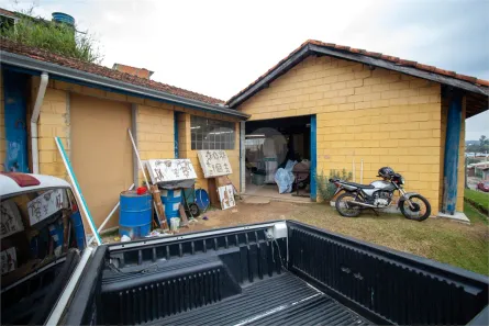 Galpão / Depósito / Armazém à venda, 254m² no Vila Nova São Roque, São Roque