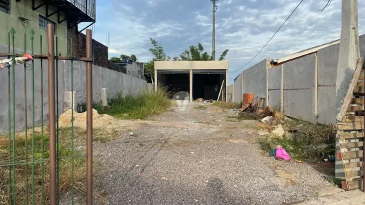 Galpão / Depósito / Armazém com 1 Quarto para venda ou aluguel, 410m² no Salgado Filho, Santa Maria