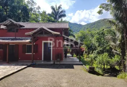 Fazenda / Sítio / Chácara com 5 Quartos à venda, 45749m² no Sana, Macaé