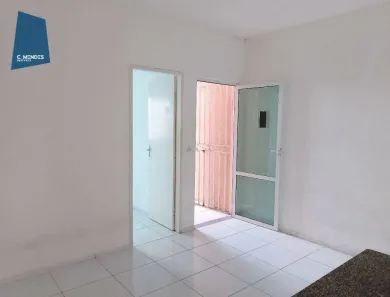 Casa com 2 Quartos para alugar, 46m² no Furna da Onça, Maracanaú