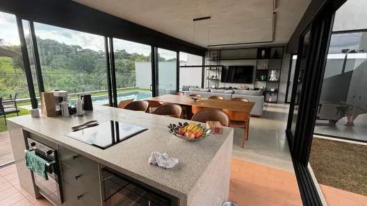 Casa de Condomínio com 3 Quartos à venda, 277m² no Vila Ipoméia, Tietê