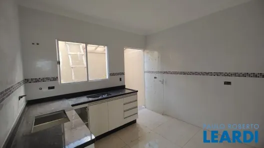 Sobrado com 3 Quartos à venda, 100m² no Jardim Bandeirantes, Poços de Caldas