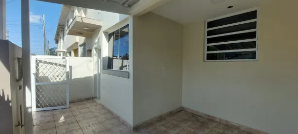 Sobrado com 2 Quartos para alugar, 120m² no Vila Alice (Vicente de Carvalho), Guarujá