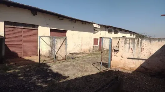 Galpão / Depósito / Armazém à venda, 723m² no Jardim Universal, Araraquara