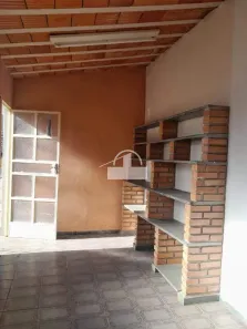 Casa com 3 Quartos para alugar, 200m² no Catarina, Sete Lagoas