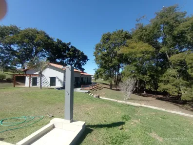 Fazenda / Sítio / Chácara com 2 Quartos à venda, 1000m² no Floresta, Alambari
