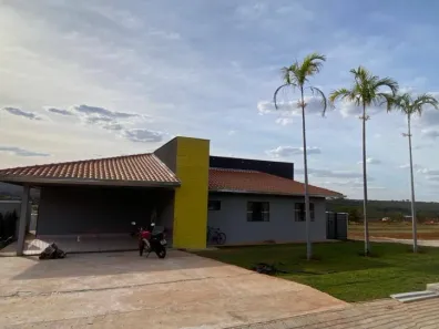 Casa de Condomínio com 4 Quartos à venda, 200m² no Setor Central, Hidrolândia