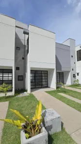 Casa com 2 Quartos para alugar, 60m² no Ponta Negra, Manaus