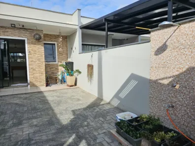 Casa com 2 Quartos para alugar, 63m² no Itacolomi, Balneário Piçarras