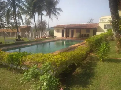 Fazenda / Sítio / Chácara com 2 Quartos à venda, 2600m² no Balneário Riviera, Americana