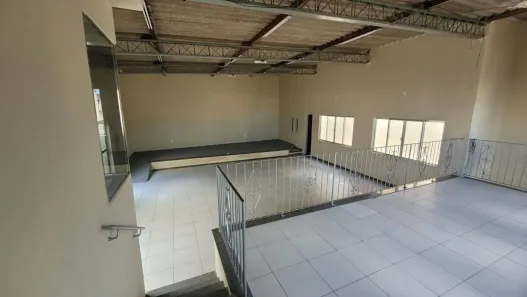 Loja / Salão / Ponto Comercial com 1 Quarto à venda, 149m² no São José, São Pedro da Aldeia