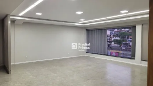 Prédio Inteiro para alugar, 650m² no Centro, Nova Friburgo