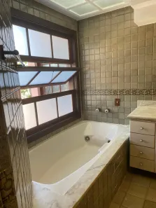 Casa de Condomínio com 3 Quartos para alugar, 390m² no Itaipu, Niterói