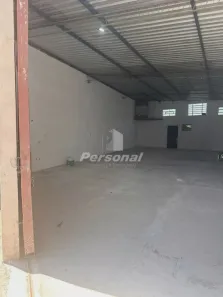 Galpão / Depósito / Armazém para alugar, 212m² no Jardim Independência, Taubaté