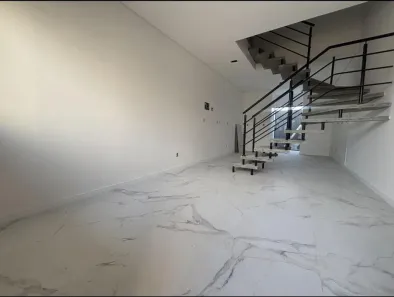 Sobrado com 2 Quartos à venda, 66m² no Ulysses Guimarães, Joinville