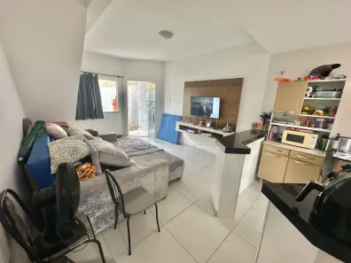 Sobrado com 2 Quartos à venda, 74m² no Bananeiras (Iguabinha), Araruama