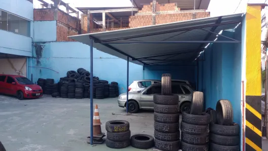 Galpão / Depósito / Armazém à venda, 700m² no Centro, Duque de Caxias
