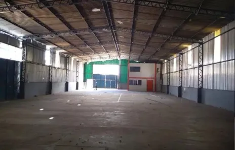 Galpão / Depósito / Armazém para alugar, 800m² no Crespo, Manaus