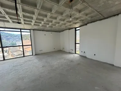 Loja / Salão / Ponto Comercial à venda, 49m² no Olaria, Nova Friburgo