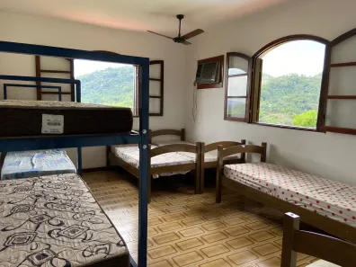 Fazenda / Sítio / Chácara com 10 Quartos à venda, 2000m² no Santo Antônio, Duque de Caxias
