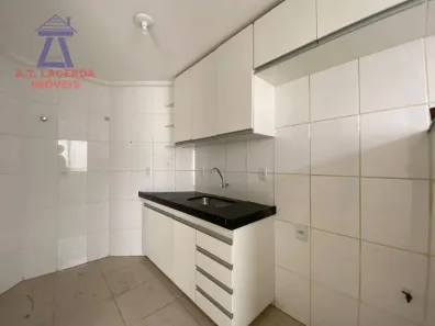 Apartamento com 2 Quartos para alugar, 95m² no Cândida Câmara, Montes Claros