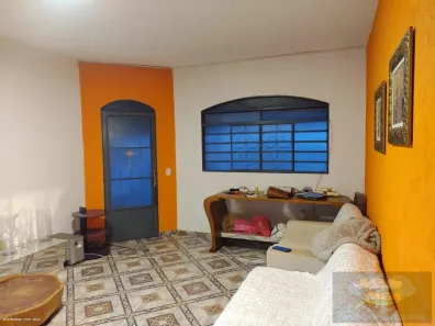 Fazenda / Sítio / Chácara com 2 Quartos à venda, 800m² no , Araçoiaba da Serra
