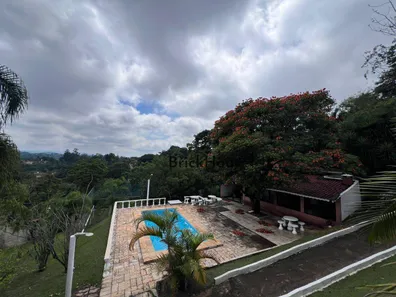 Fazenda / Sítio / Chácara com 3 Quartos à venda, 2000m² no , Mairinque