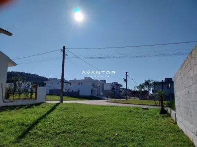 Terreno / Lote / Condomínio à venda, 300m² no Tomazetti, Santa Maria