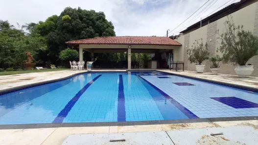 Fazenda / Sítio / Chácara com 9 Quartos para venda ou aluguel, 550m² no Jangurussu, Fortaleza