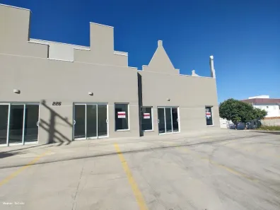 Conjunto Comercial / Sala para alugar, 31m² no , Holambra