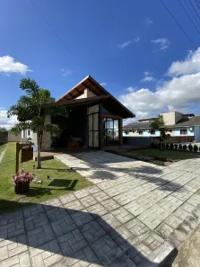 Casa de Condomínio com 3 Quartos para alugar, 160m² no , Bananeiras