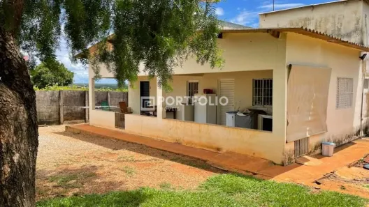 Fazenda / Sítio / Chácara com 3 Quartos à venda, 343m² no Parque São Francisco de Assis, Formosa