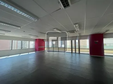 Conjunto Comercial / Sala para alugar, 368m² no Vila Cordeiro, São Paulo
