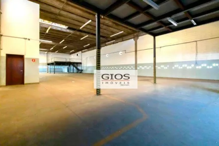 Galpão / Depósito / Armazém para alugar, 2000m² no Jardim Regina Alice, Barueri