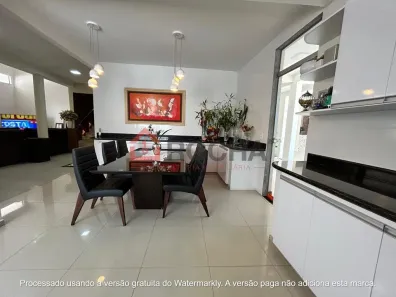Casa de Condomínio com 5 Quartos à venda, 300m² no Região dos Lagos, Brasília