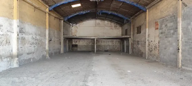 Galpão / Depósito / Armazém para alugar, 790m² no Mutondo, São Gonçalo