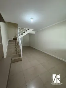 Sobrado com 2 Quartos para alugar, 64m² no Centro, Camboriú