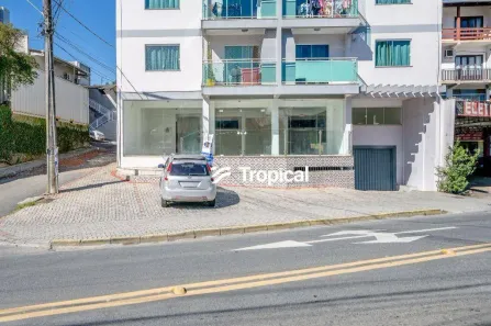 Loja / Salão / Ponto Comercial para alugar, 160m² no Água Verde, Blumenau