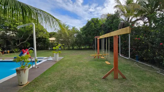 Casa de Condomínio com 5 Quartos para alugar, 300m² no Busca Vida (Abrantes), Camaçari