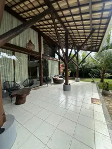 Casa de Condomínio com 4 Quartos para venda ou aluguel, 1300m² no Busca Vida (Abrantes), Camaçari