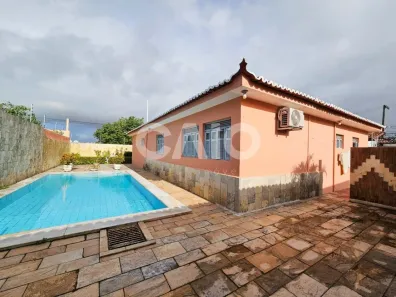Casa com 3 Quartos à venda, 209m² no Candelária, Natal