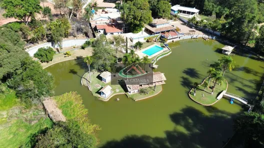 Fazenda / Sítio / Chácara com 6 Quartos à venda, 1500m² no , Mairinque