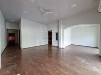 Loja / Salão / Ponto Comercial para alugar, 50m² no Chácara Braz Miraglia, Jaú