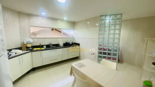 Apartamento com 3 Quartos para alugar, 103m² no Recreio, Rio das Ostras