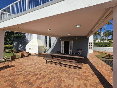 Fazenda / Sítio / Chácara com 3 Quartos à venda, 2000m² no , Mairinque